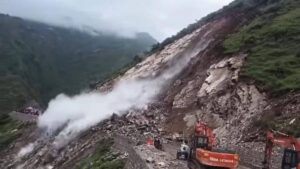दार्जिलिंग में भारी बारिश