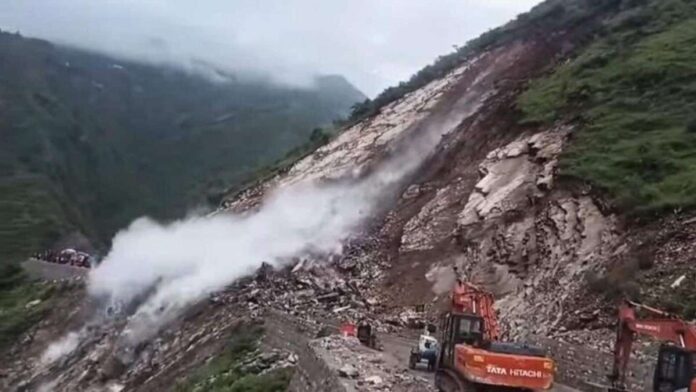 दार्जिलिंग में भूस्खलन